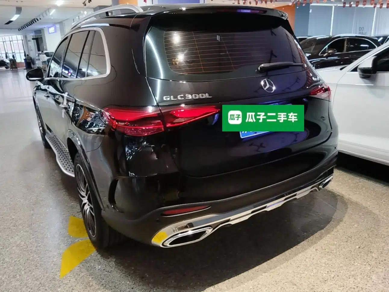 Mercedes-Benz GLC 2023 Refreshed GLC 300 L 4MATIC Luxury Version 7 Seats — миниатюра 4
