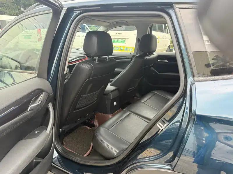 BMW X1 2015 sDrive18i Fashion Upgrade Edition — миниатюра 17