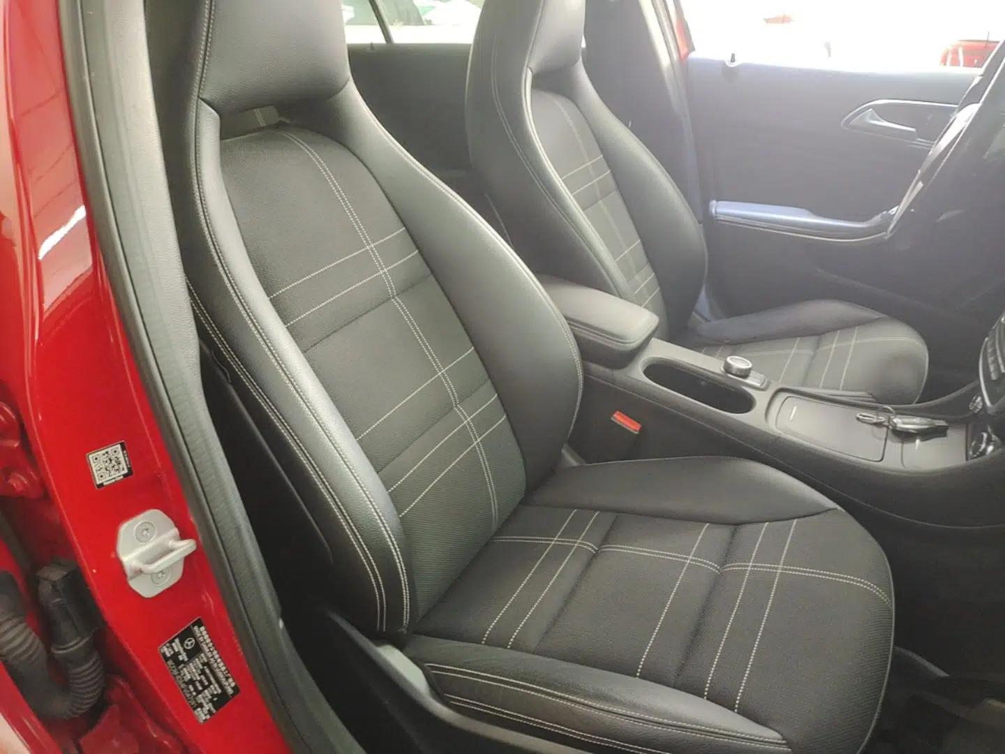 Mercedes-Benz A-Class 2015 A 200 Fashion Model — миниатюра 19