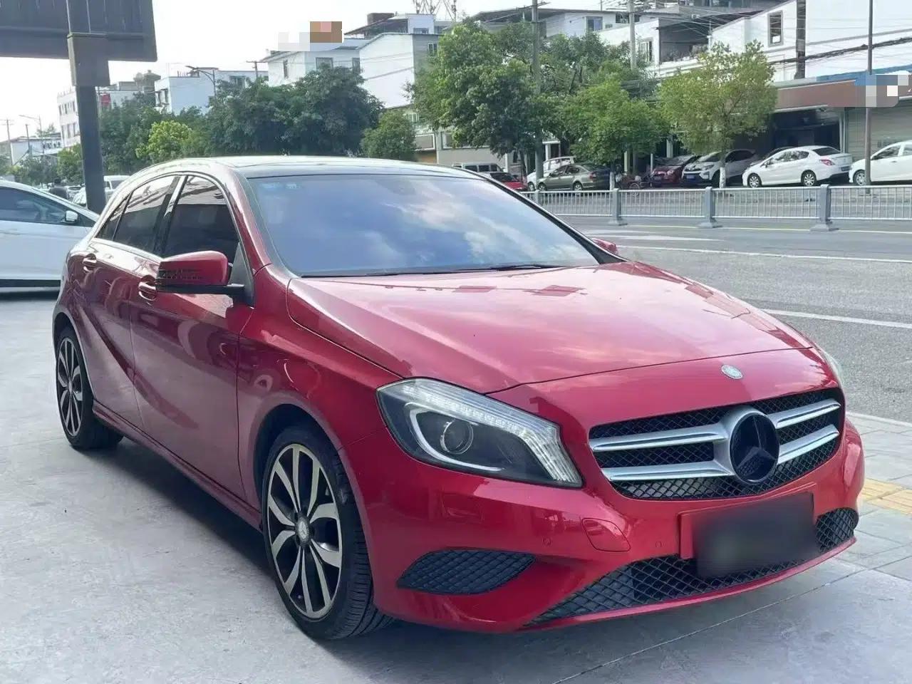 Mercedes-Benz A-Class 2015 A 200 Fashion Model — миниатюра 3
