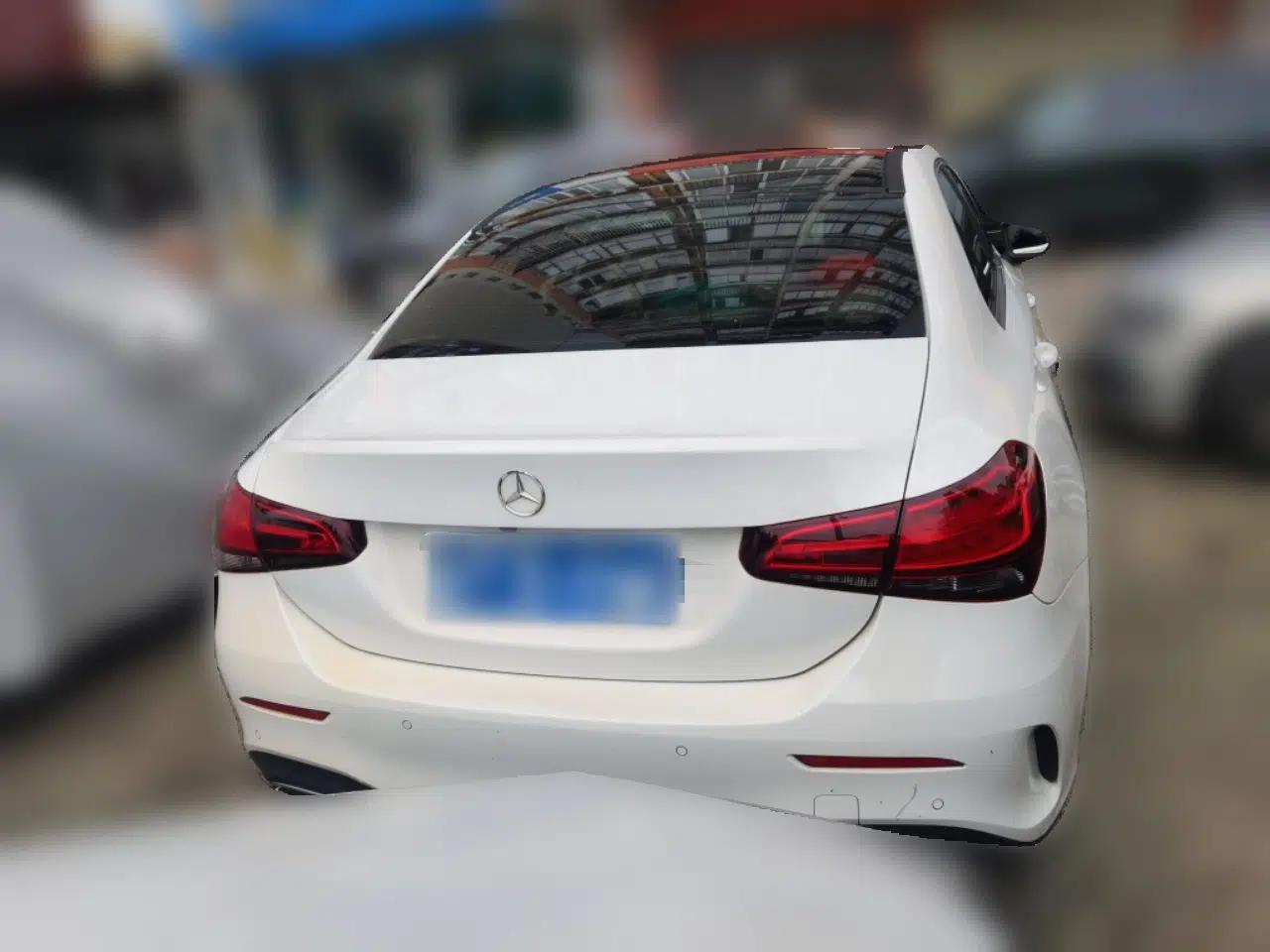 Mercedes-Benz A-Class 2019 Restyled A 180 L Sport Sedan — миниатюра 5