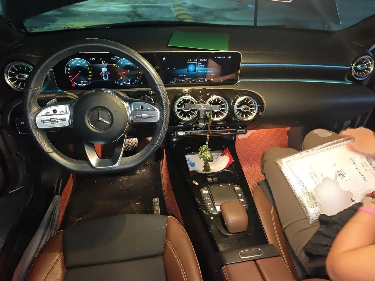 Mercedes-Benz A-Class 2020 Restyled A 200 L Sport Sedan Fashion Version — миниатюра 9