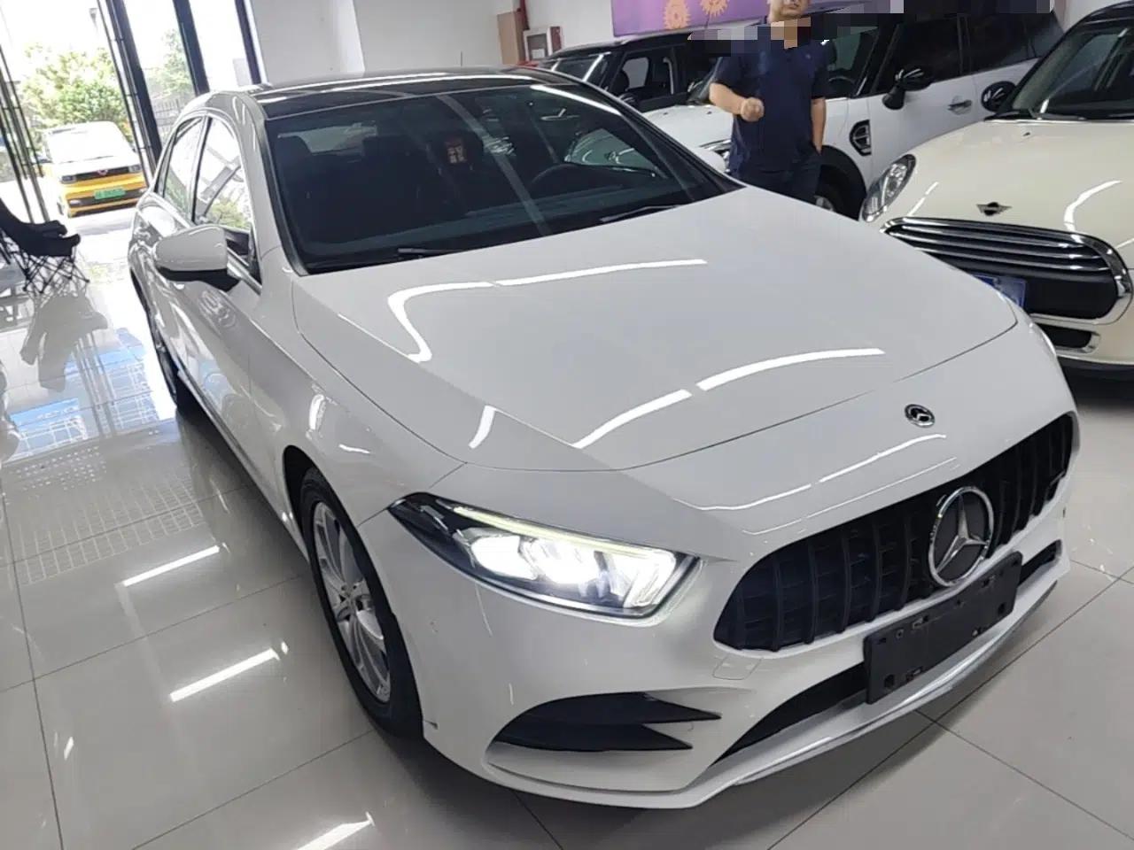 Mercedes-Benz A-Class 2019 A 200 Fashion Model — миниатюра 12