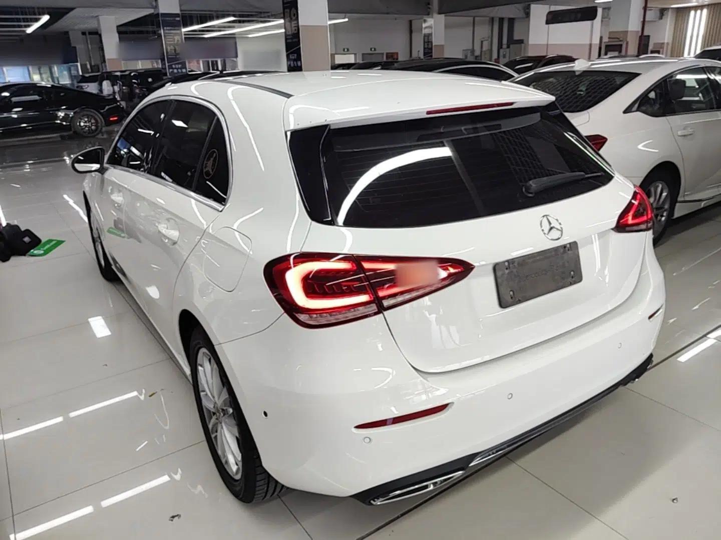 Mercedes-Benz A-Class 2019 A 200 Fashion Model — миниатюра 4
