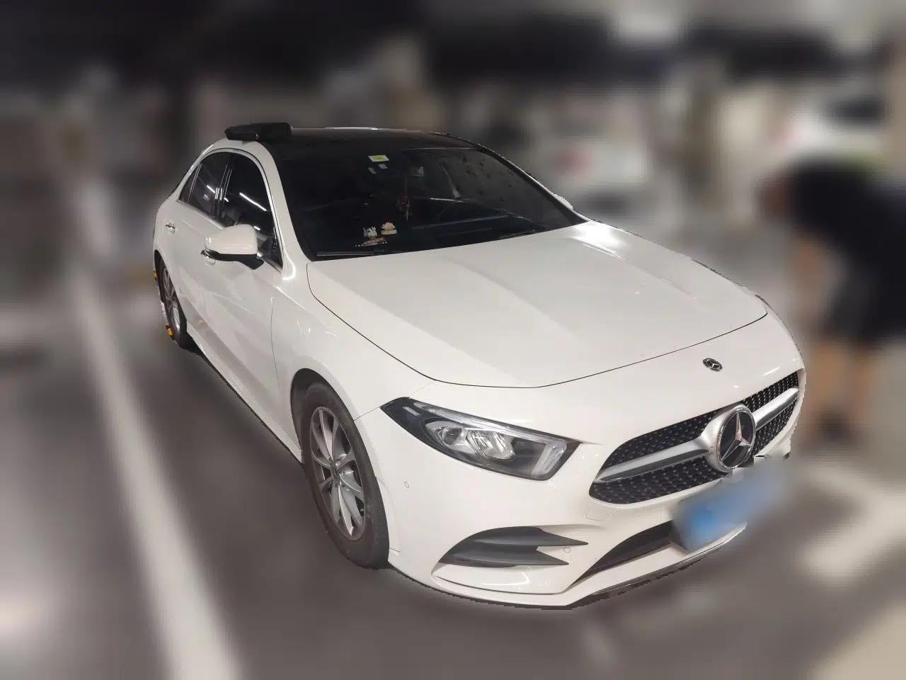 Mercedes-Benz A-Class 2021 A 200 L Sport Sedan Dynamic Model — миниатюра 3