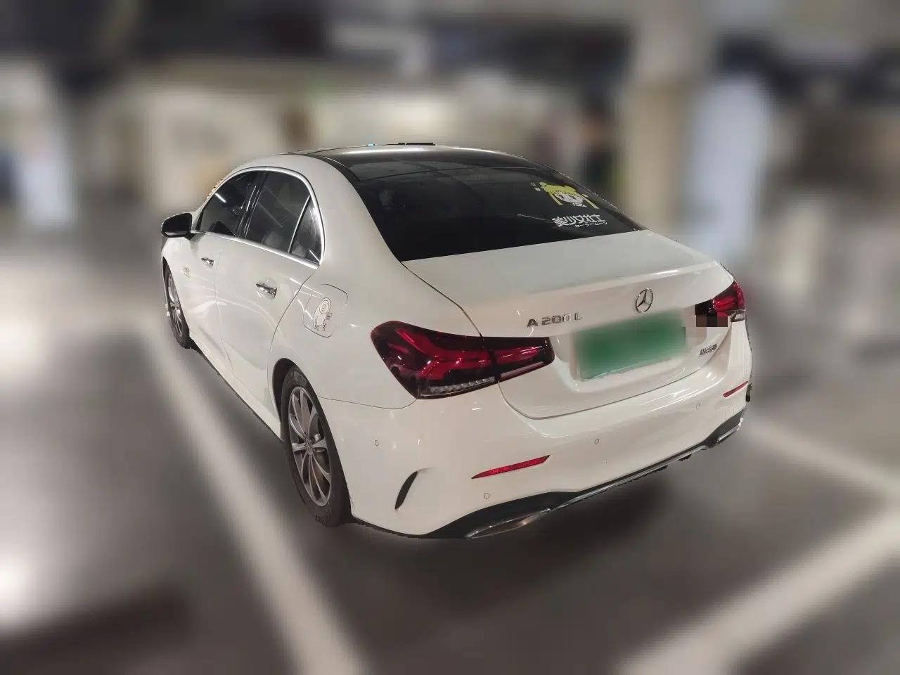 Mercedes-Benz A-Class 2021 A 200 L Sport Sedan Dynamic Model — миниатюра 4