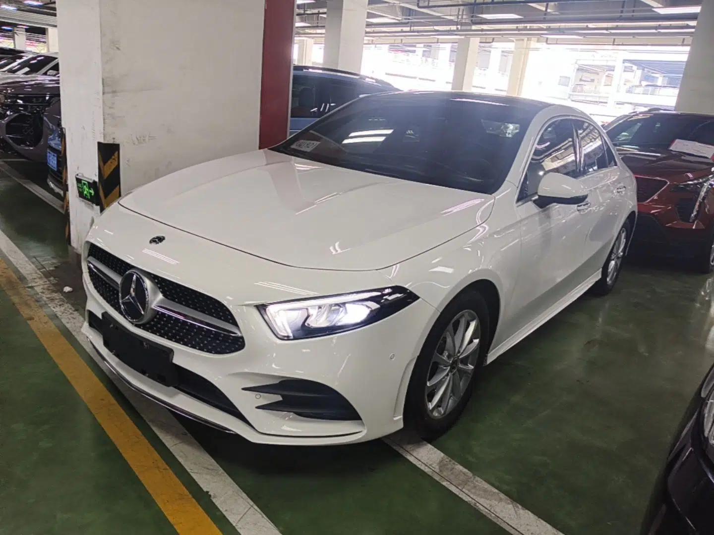 Mercedes-Benz A-Class 2020 A 200 L Sport Sedan — миниатюра 1