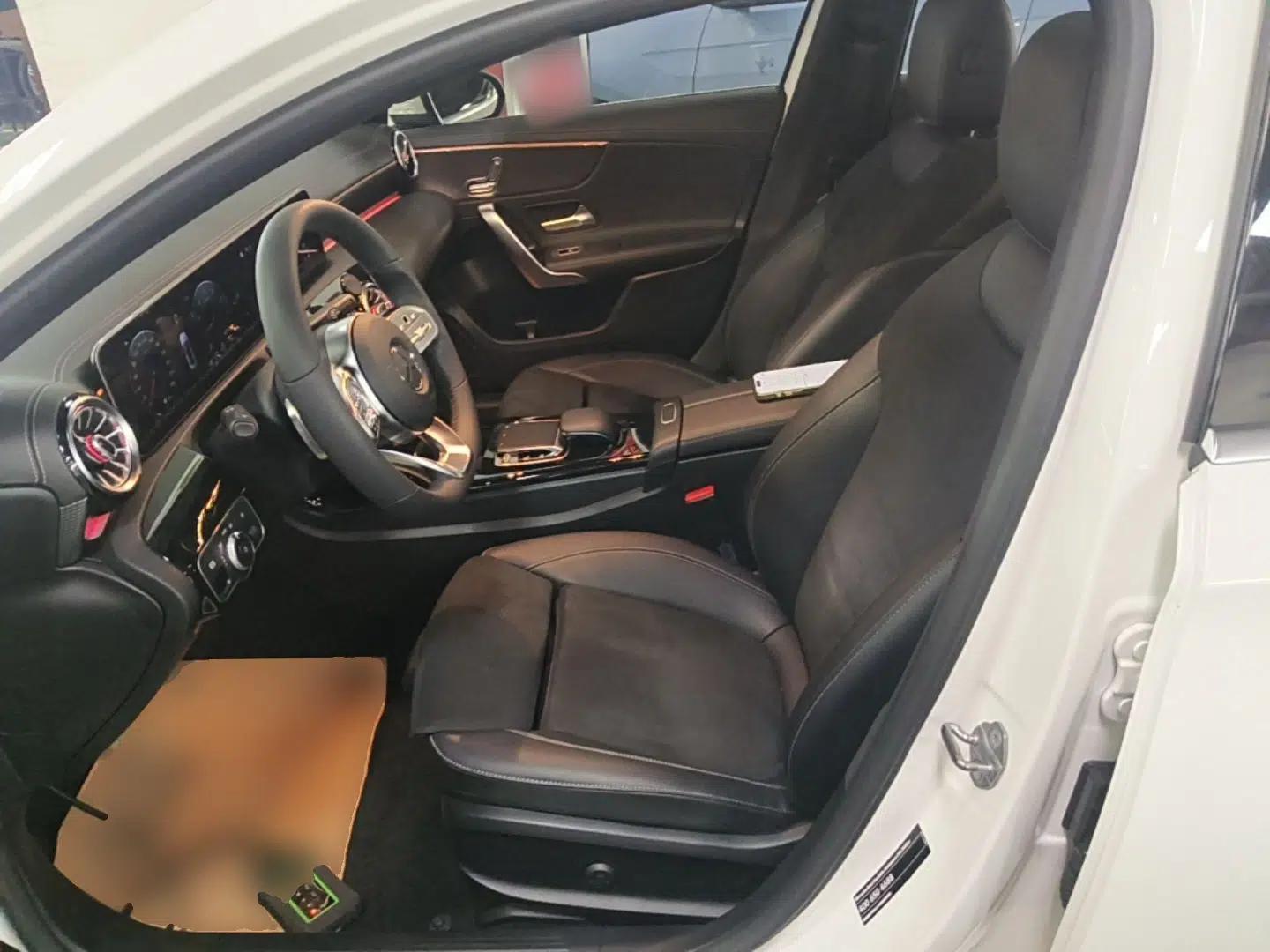 Mercedes-Benz A-Class 2020 A 200 L Sport Sedan — миниатюра 17