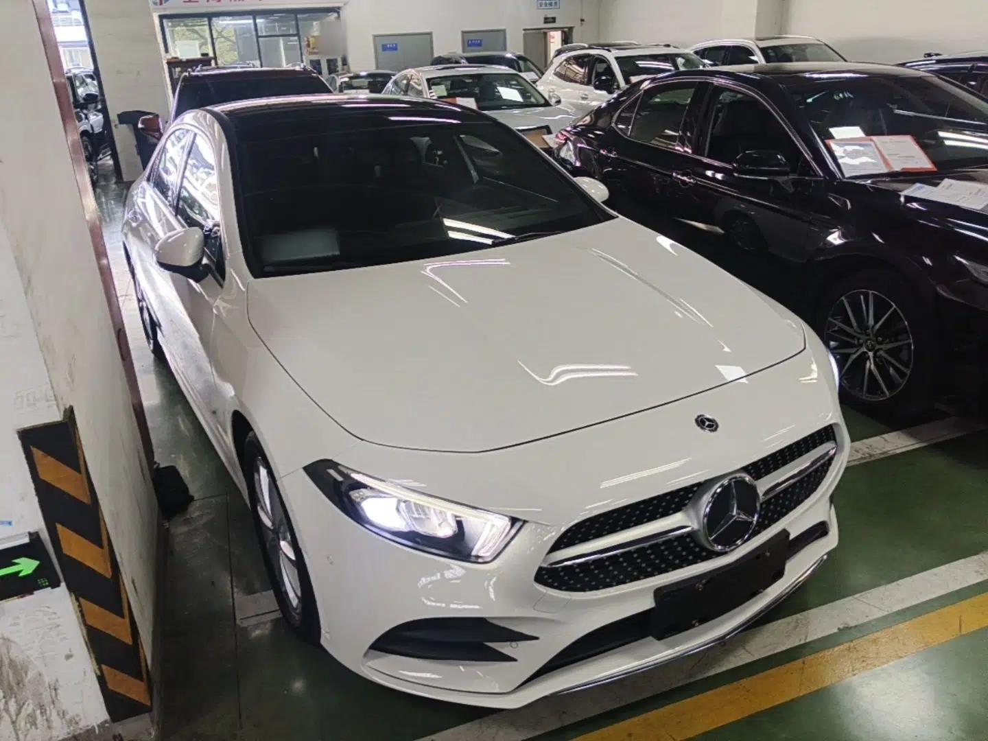 Mercedes-Benz A-Class 2020 A 200 L Sport Sedan — миниатюра 3
