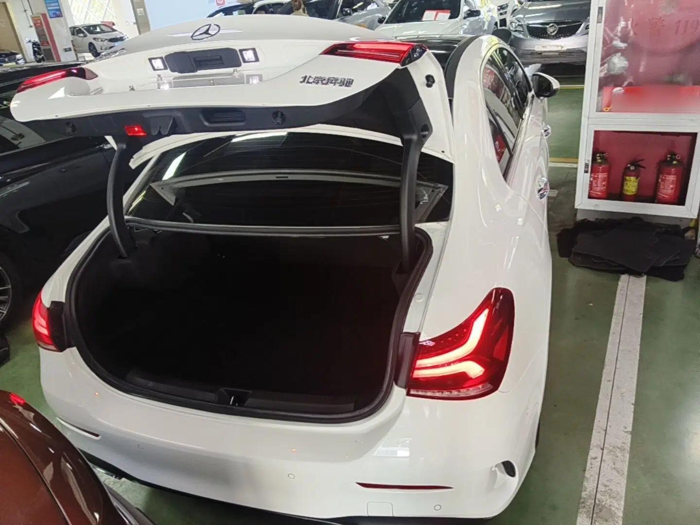 Mercedes-Benz A-Class 2020 A 200 L Sport Sedan — миниатюра 22