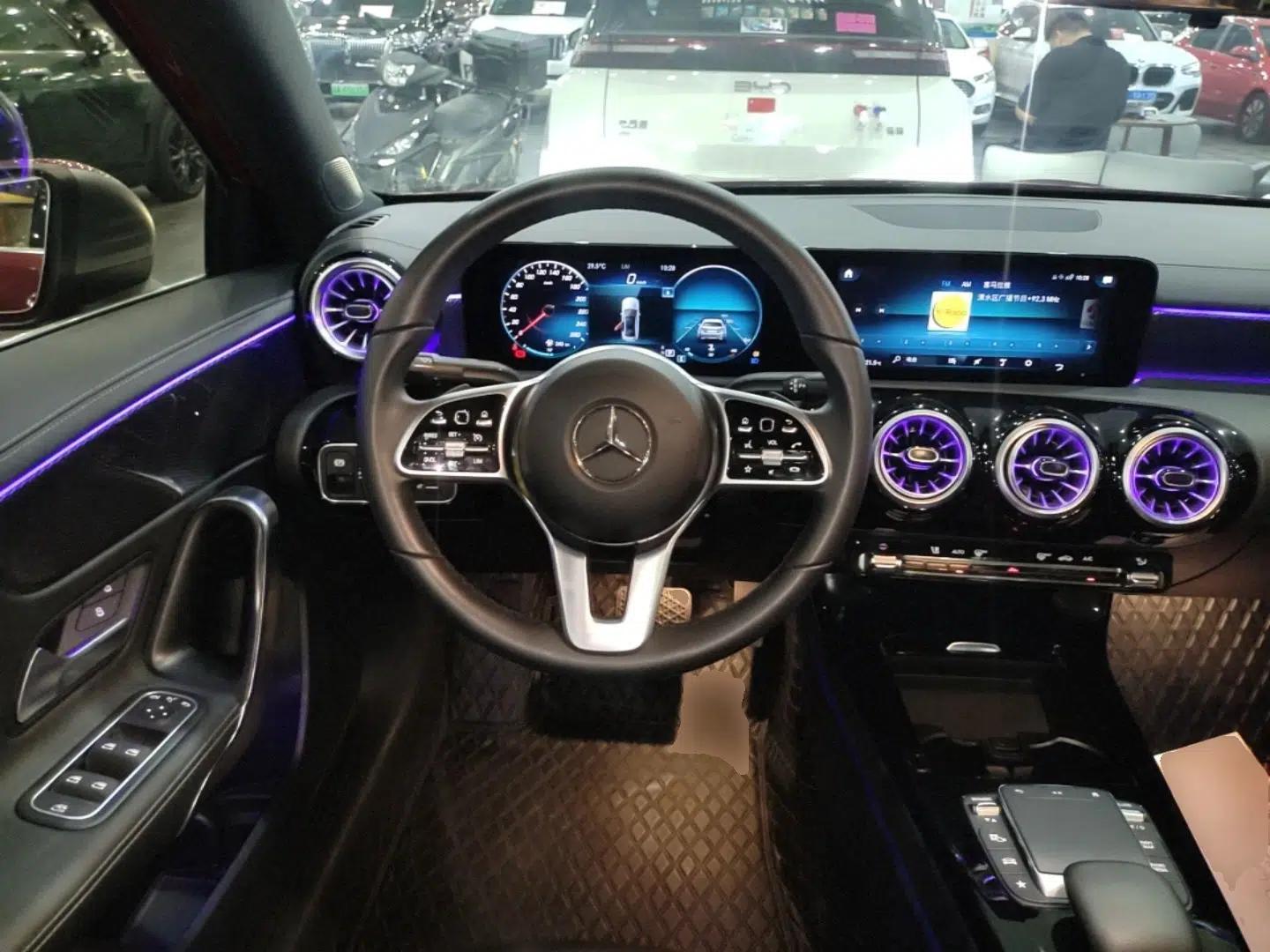 Mercedes-Benz A-Class 2022 Restyled A 200 L Sport Sedan Dynamic Version — миниатюра 13
