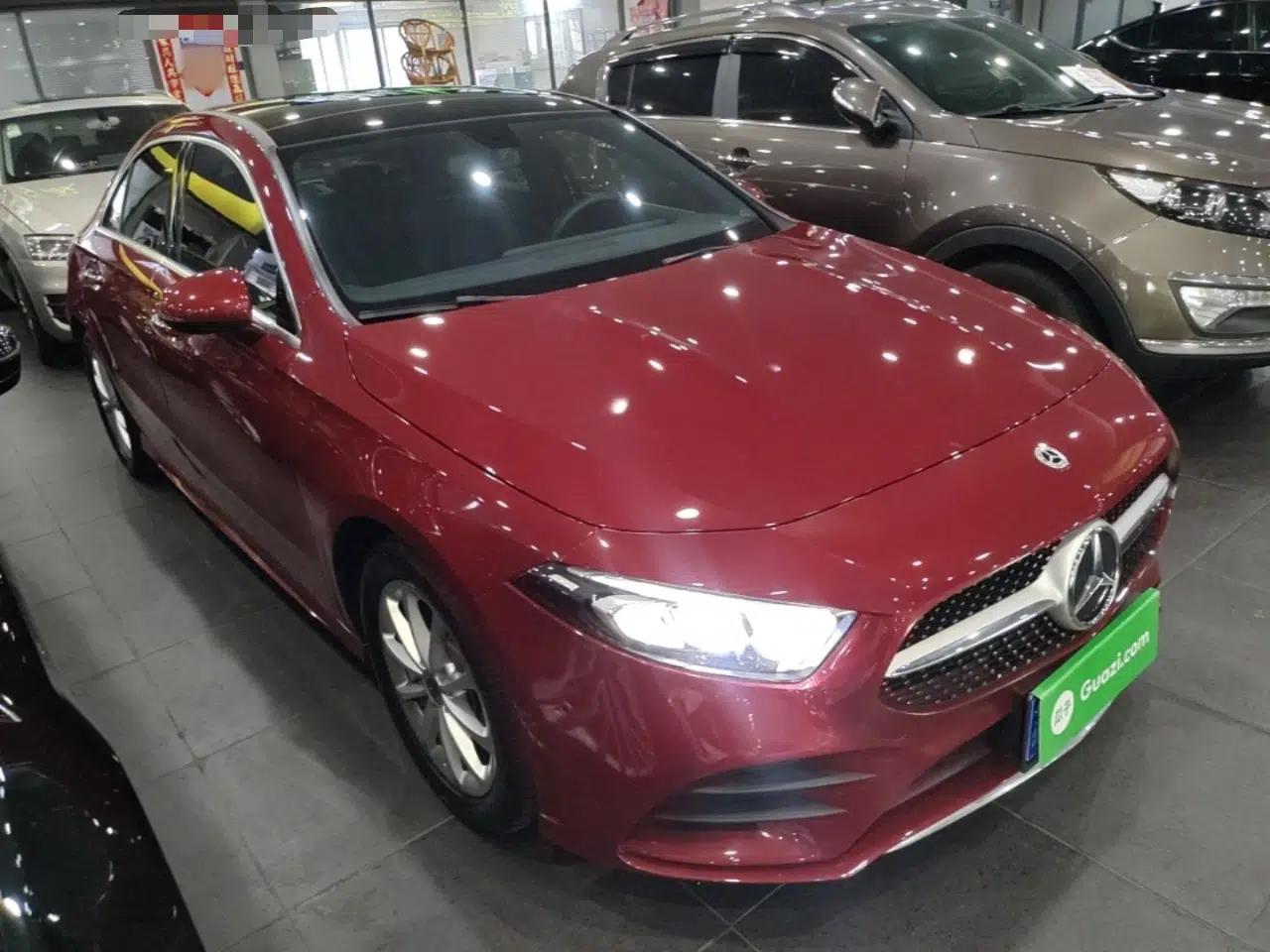 Mercedes-Benz A-Class 2022 Restyled A 200 L Sport Sedan Dynamic Version — миниатюра 3