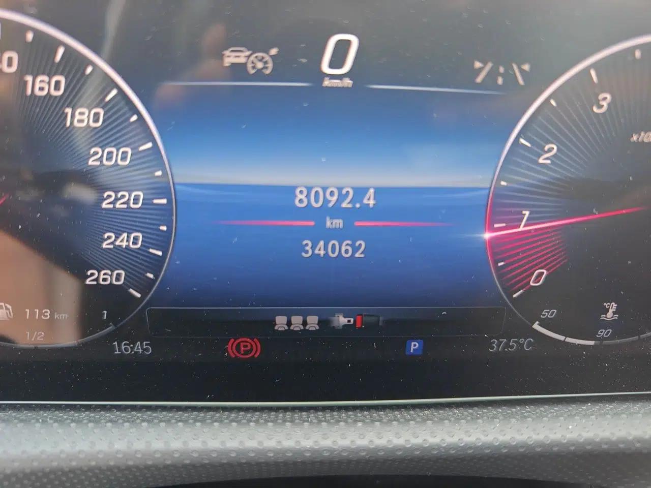 Mercedes-Benz A-Class 2023 A 200 L Fashion Model — миниатюра 12