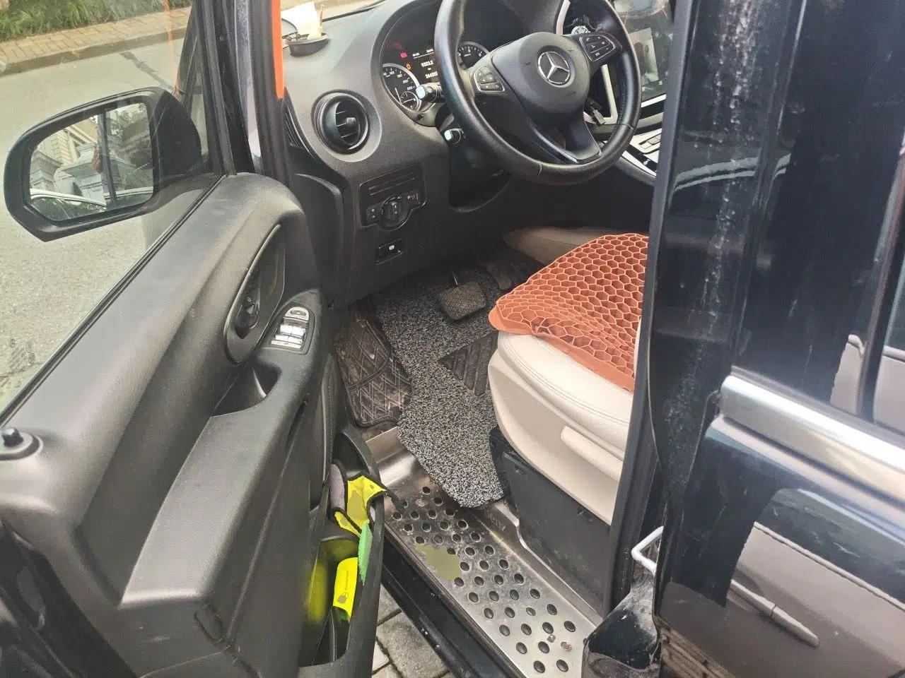 Mercedes-Benz Vito 2020 2.0T Elite Version 7 Seats — миниатюра 16