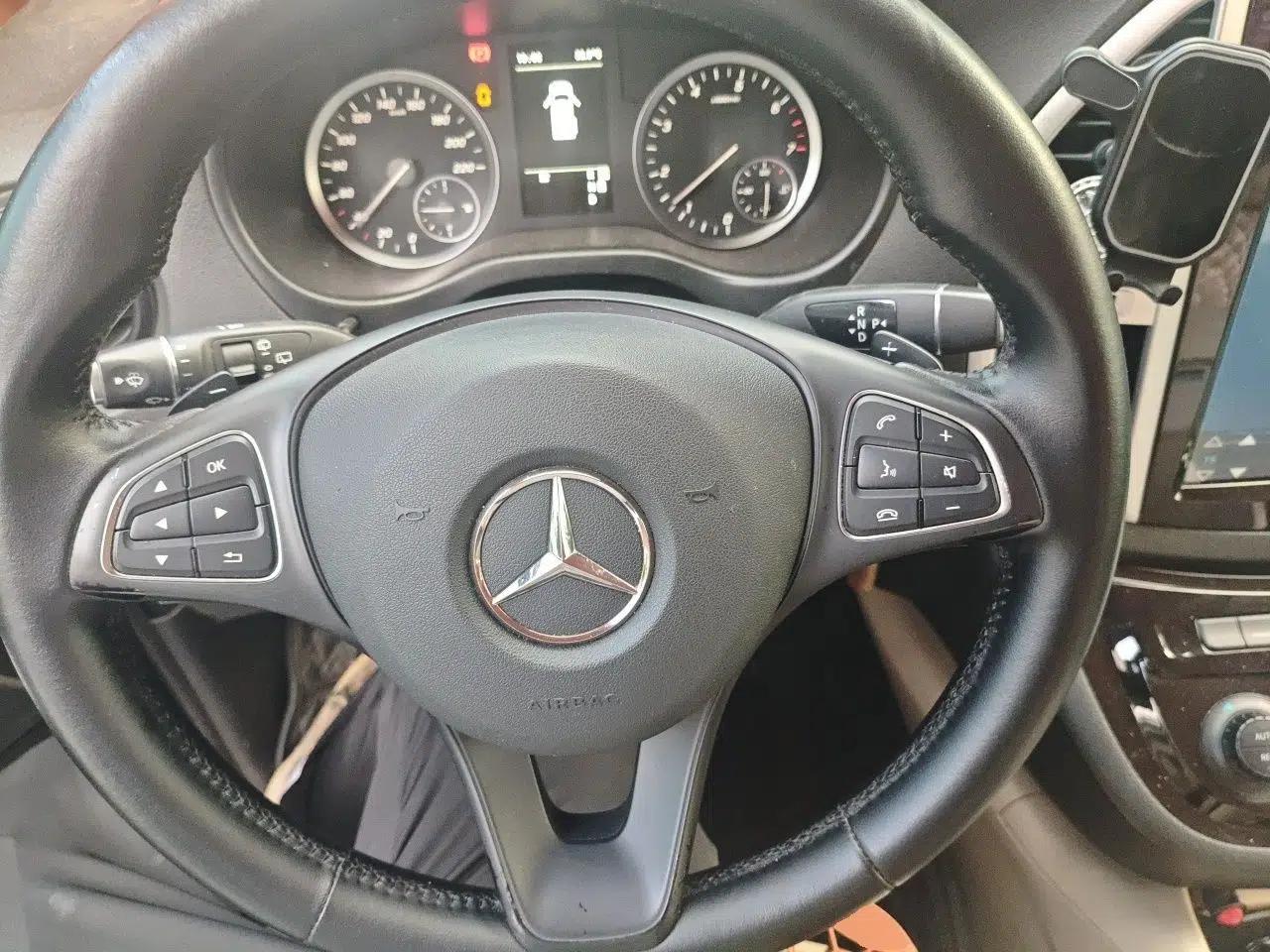 Mercedes-Benz Vito 2020 2.0T Elite Version 7 Seats — миниатюра 10