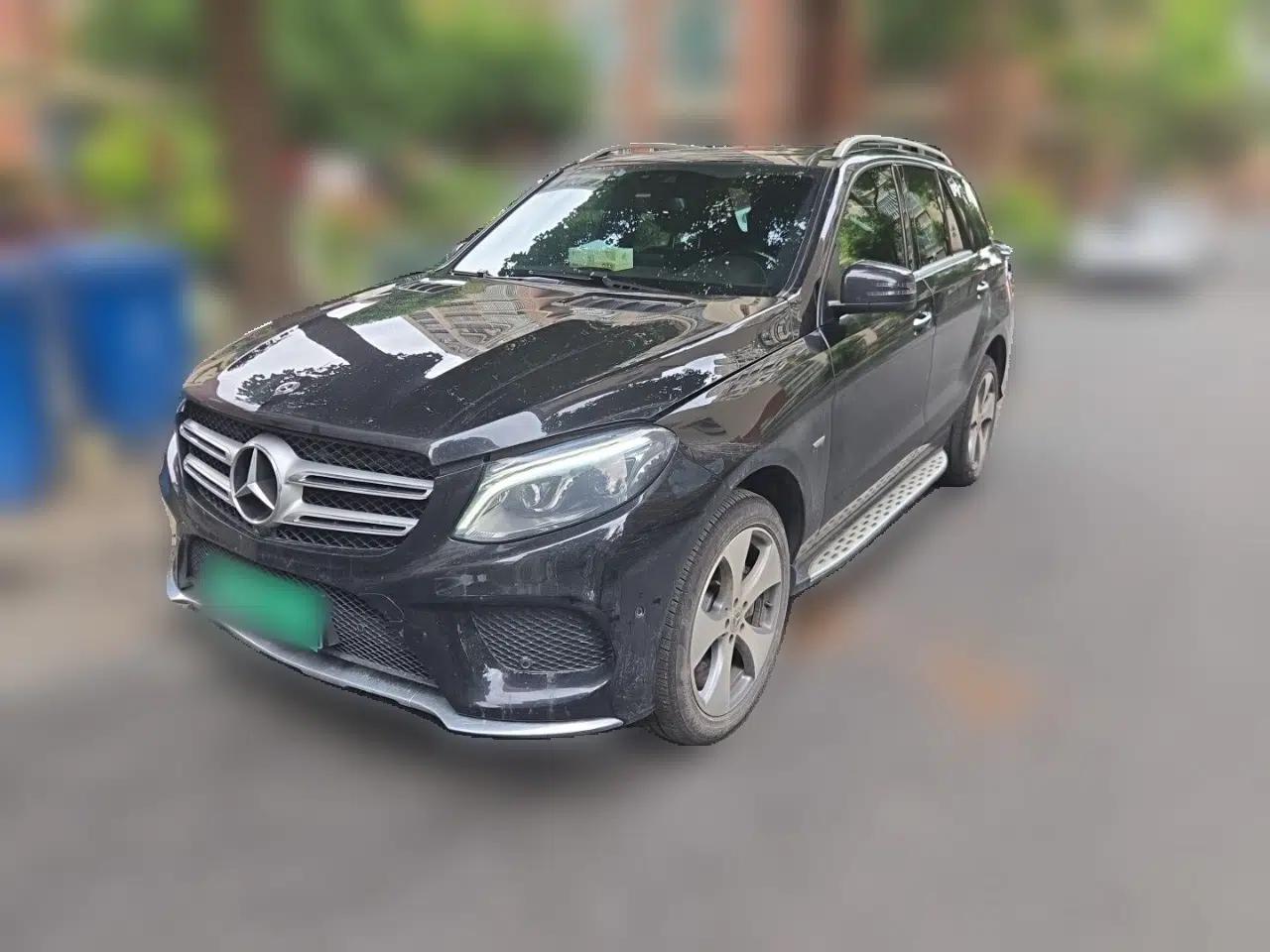 Mercedes-Benz GLE 2018 GLE 320 4MATIC Luxury Collection Edition — миниатюра 1
