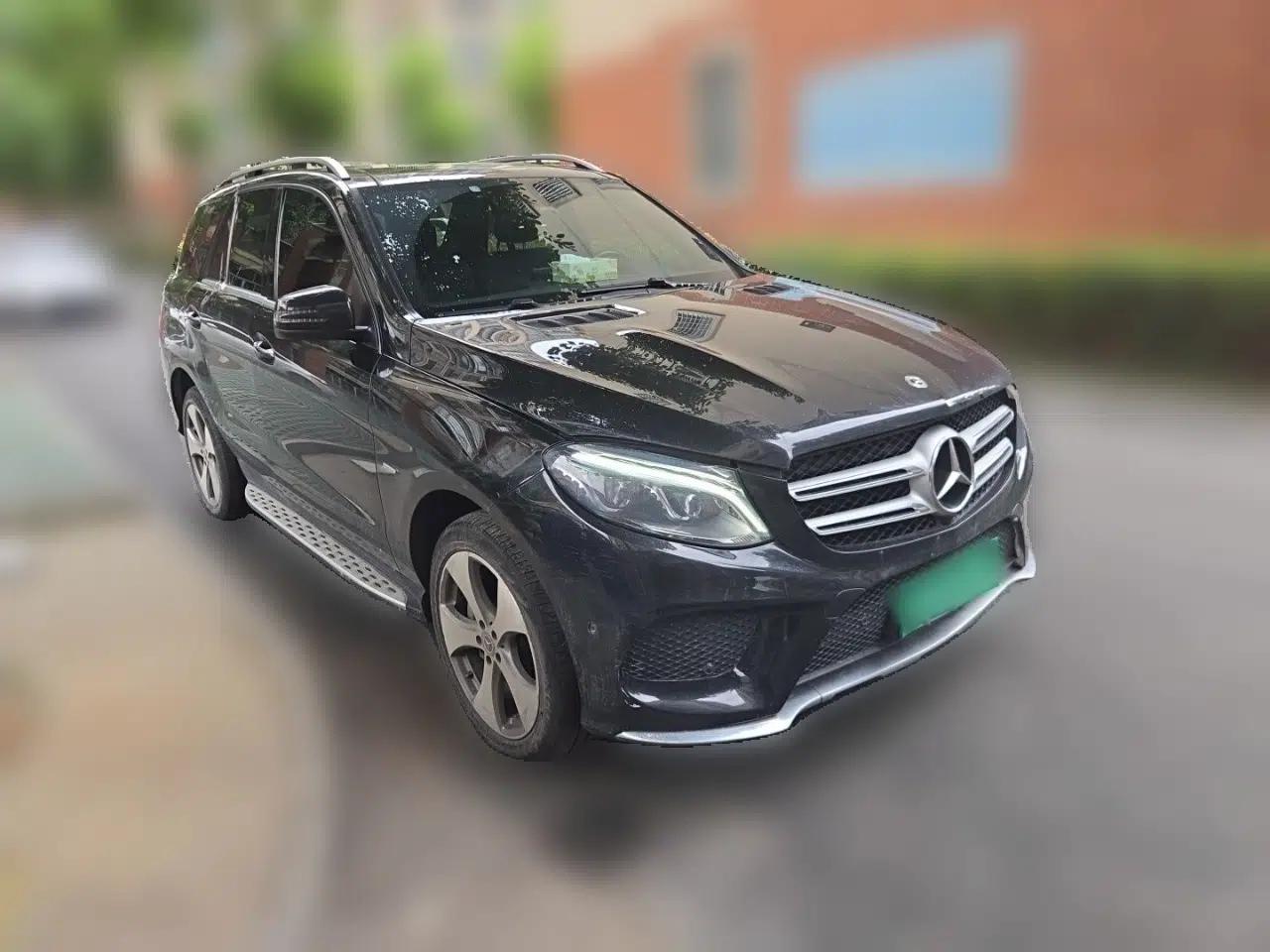 Mercedes-Benz GLE 2018 GLE 320 4MATIC Luxury Collection Edition — миниатюра 3