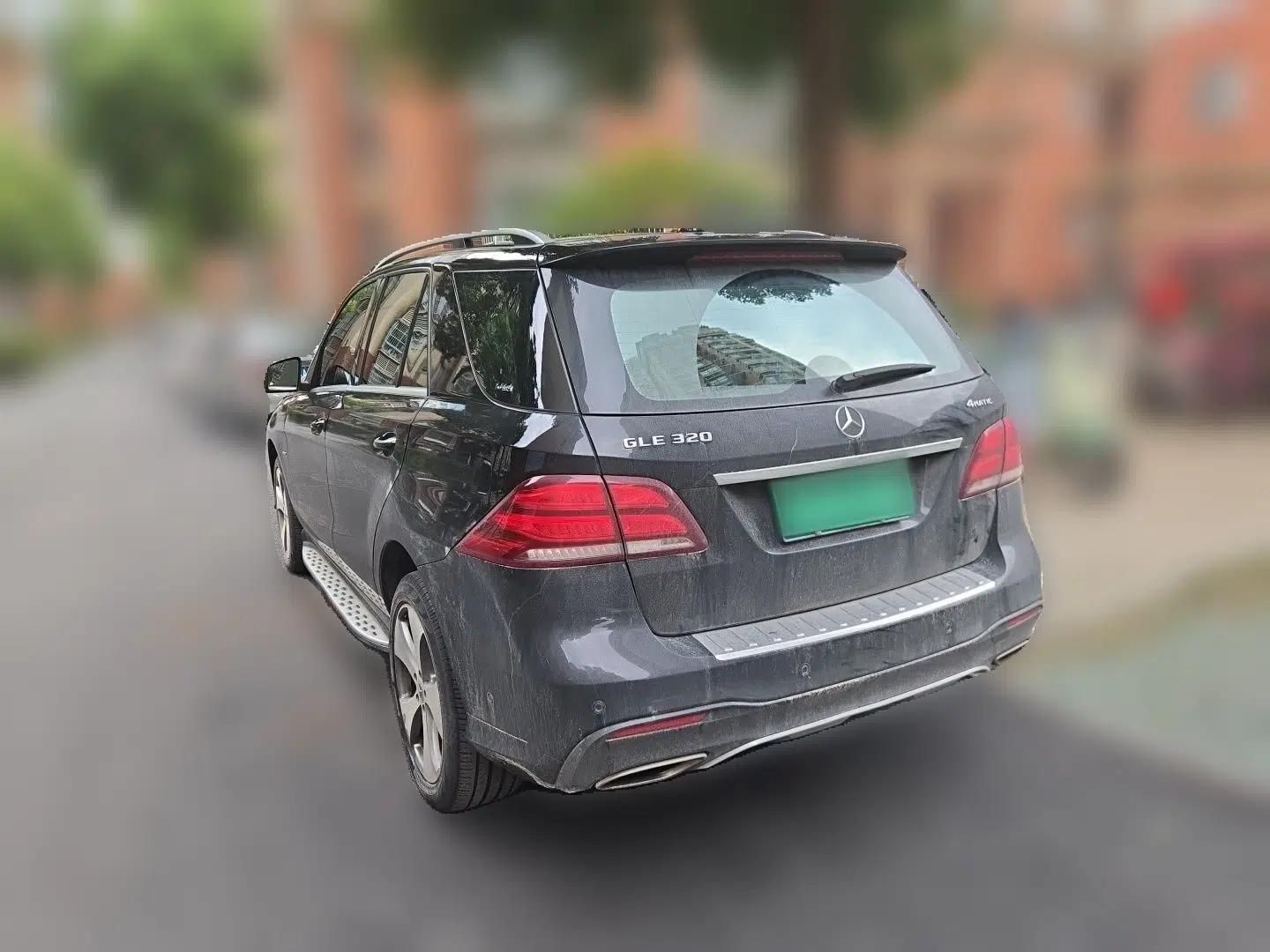Mercedes-Benz GLE 2018 GLE 320 4MATIC Luxury Collection Edition — миниатюра 4