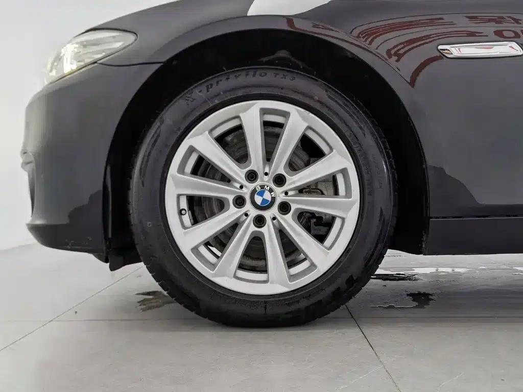 2014 BMW 5 Series 520Li Elegant Edition — миниатюра 17