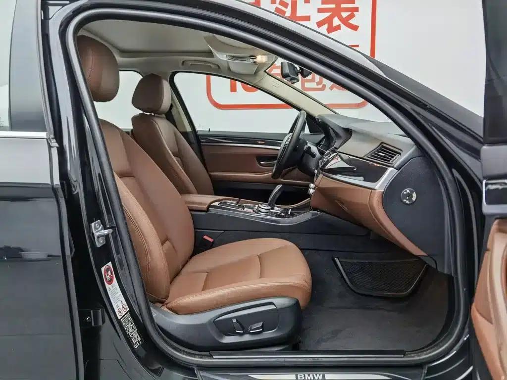 2014 BMW 5 Series 520Li Elegant Edition — миниатюра 23