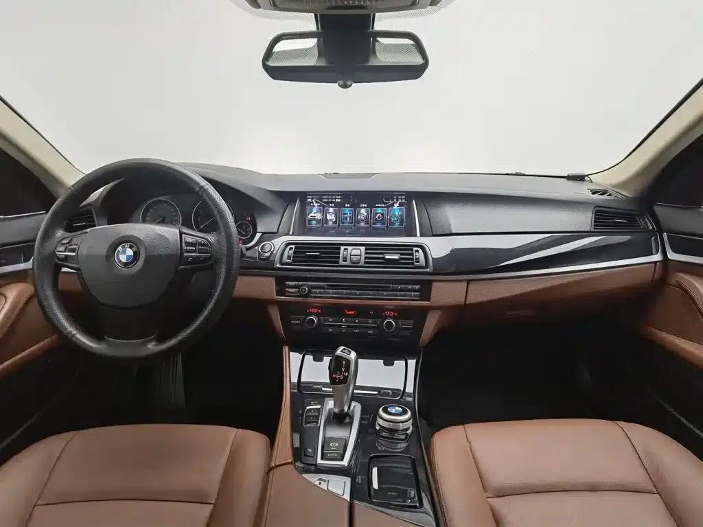 2014 BMW 5 Series 520Li Elegant Edition — миниатюра 5