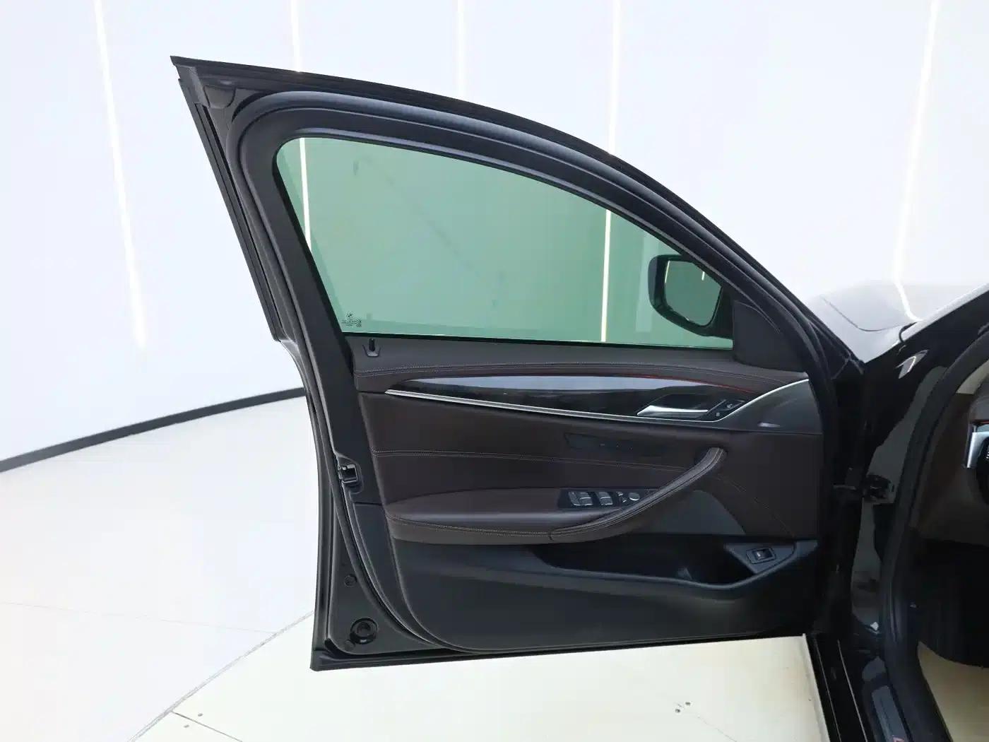 2022 BMW 5 Series Facelift 525Li Luxury Package — миниатюра 15