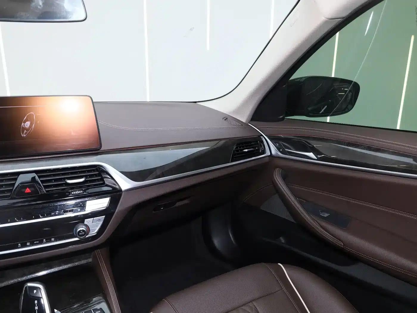 2022 BMW 5 Series Facelift 525Li Luxury Package — миниатюра 23