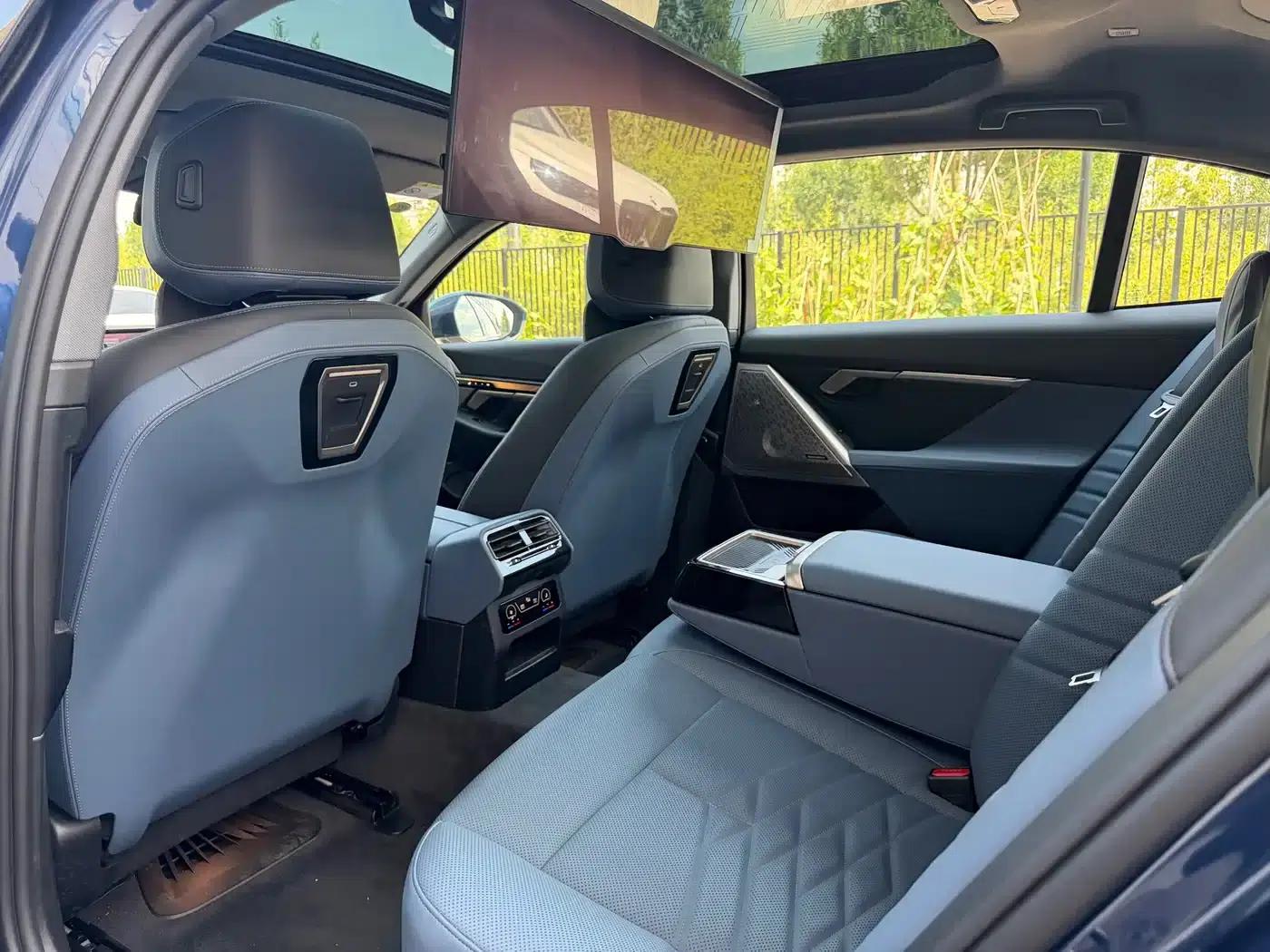 BMW 5 Series 2024 530Li Luxury Package — миниатюра 16