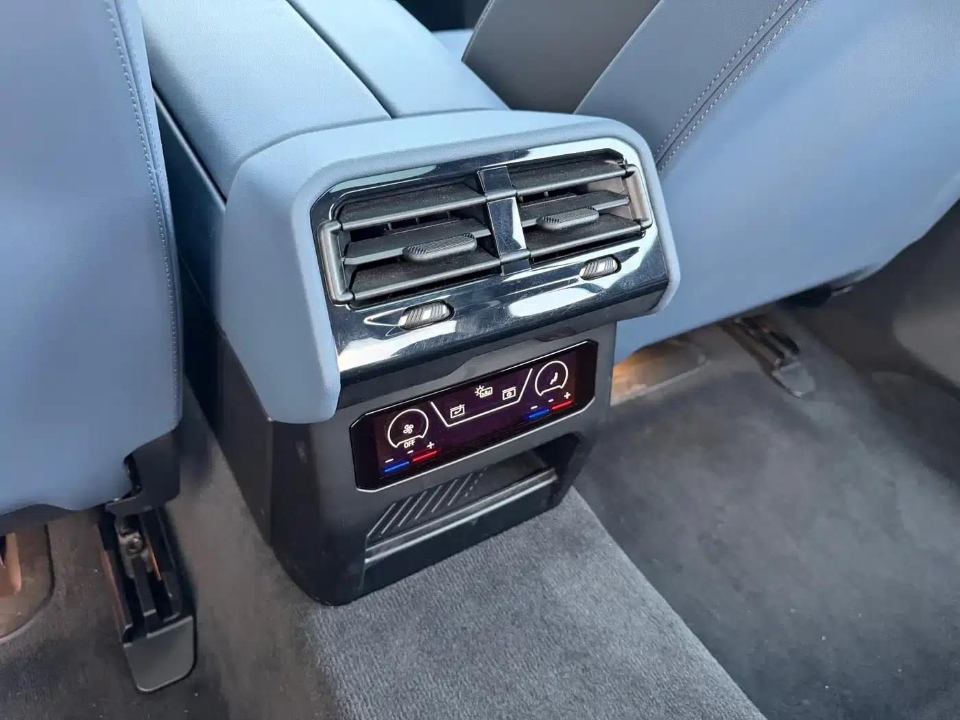 BMW 5 Series 2024 530Li Luxury Package — миниатюра 22