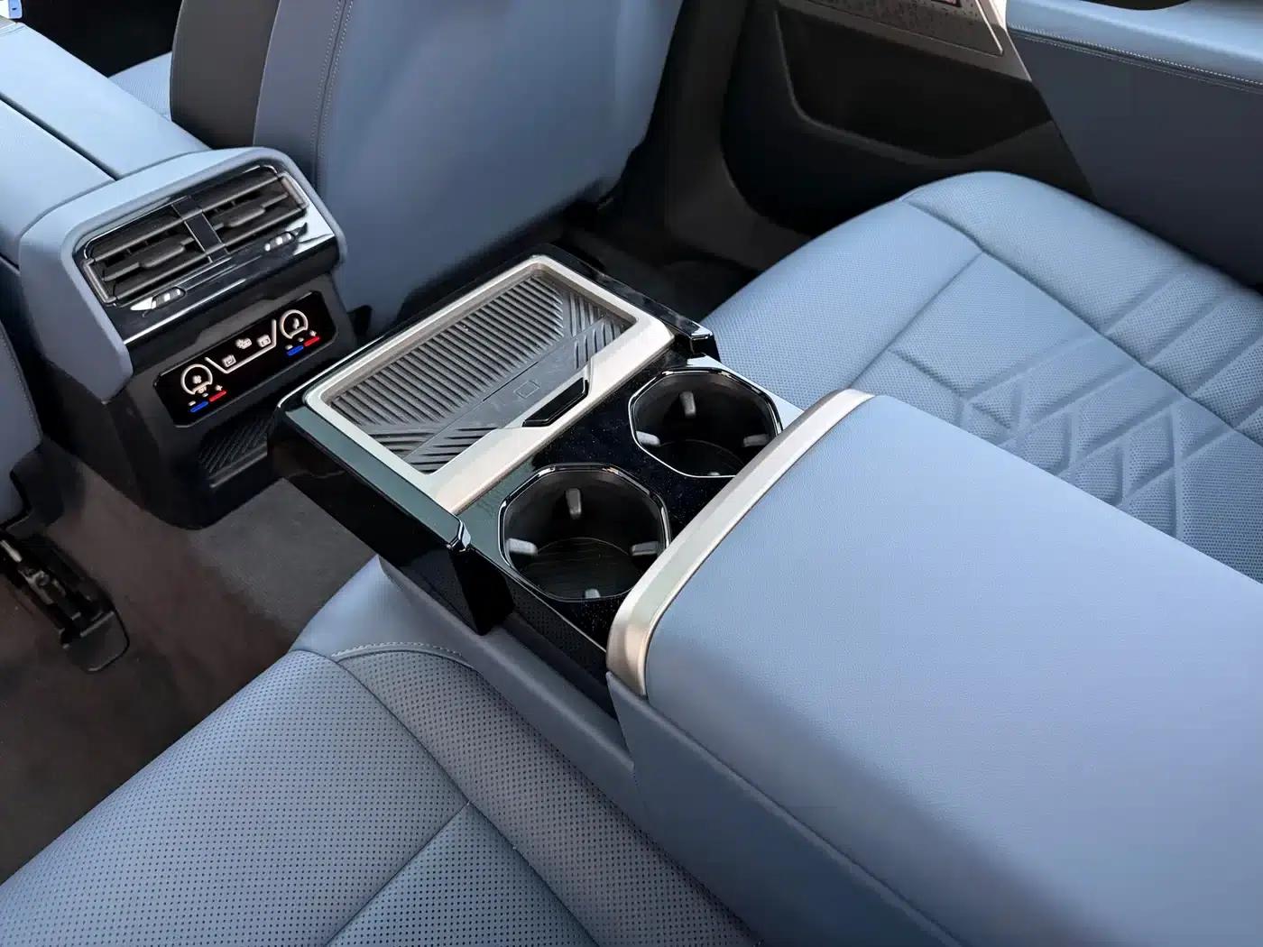 BMW 5 Series 2024 530Li Luxury Package — миниатюра 23