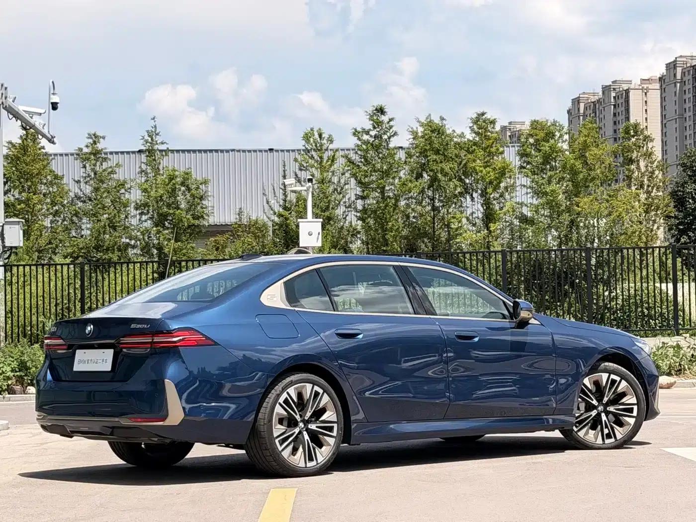 BMW 5 Series 2024 530Li Luxury Package — миниатюра 5