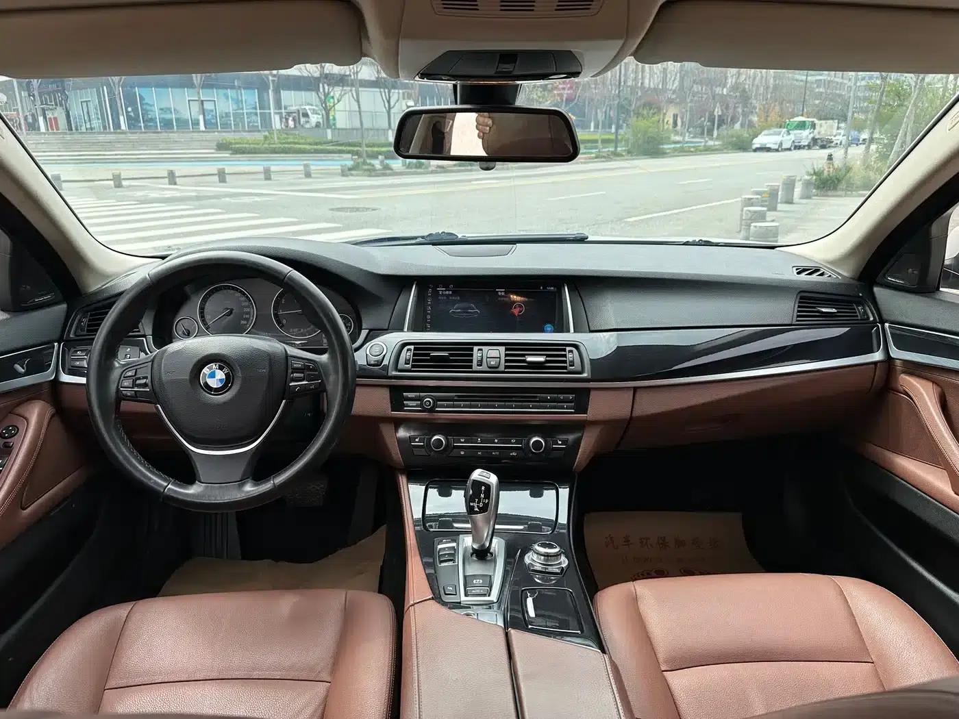 BMW 5 Series 2017 520Li Elegant Edition — миниатюра 5