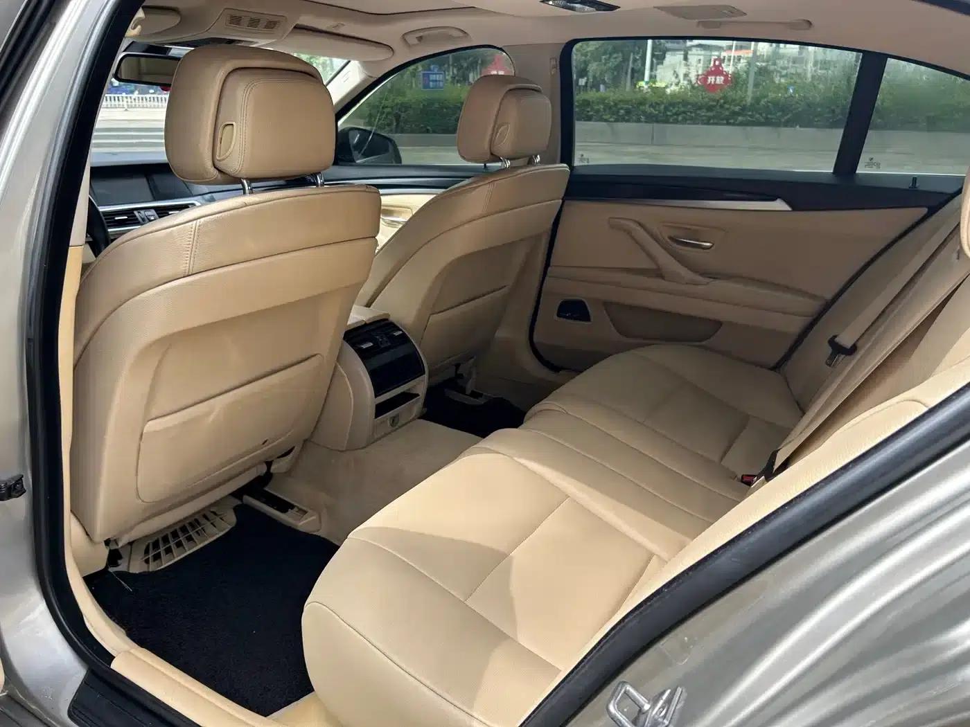 BMW 5 Series 2011 523Li Luxury — миниатюра 8