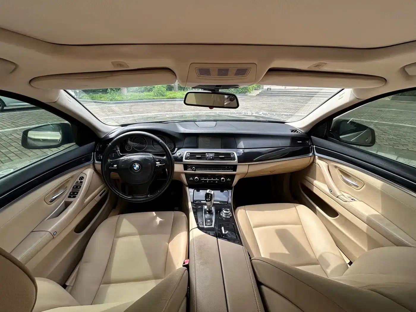 BMW 5 Series 2011 523Li Luxury — миниатюра 9