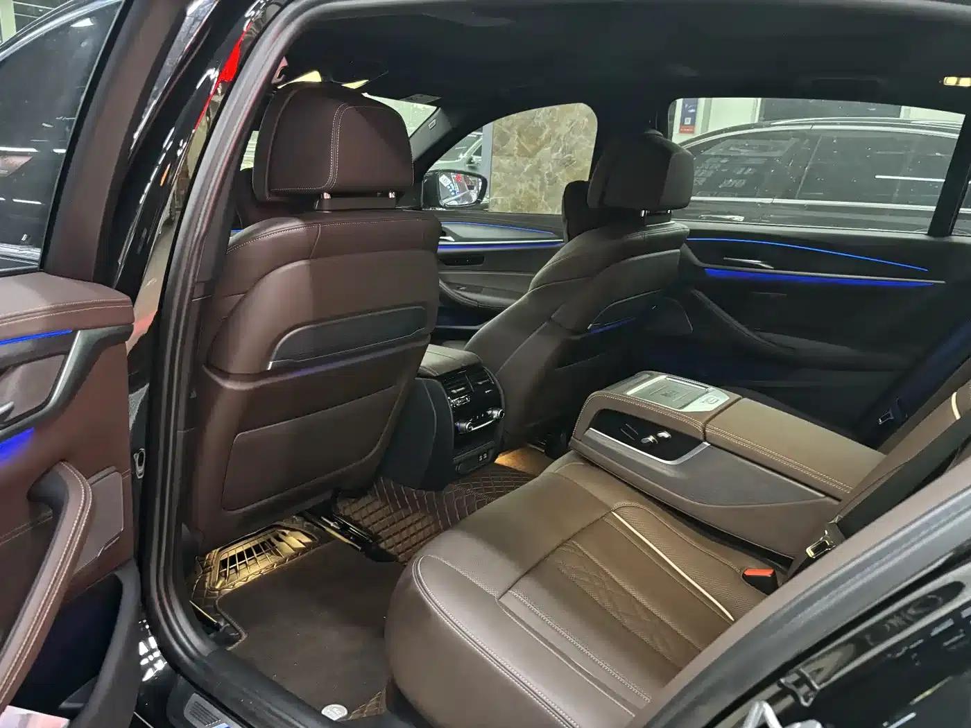 2022 BMW 5 Series Facelift 530Li Luxury M Sport Package — миниатюра 4