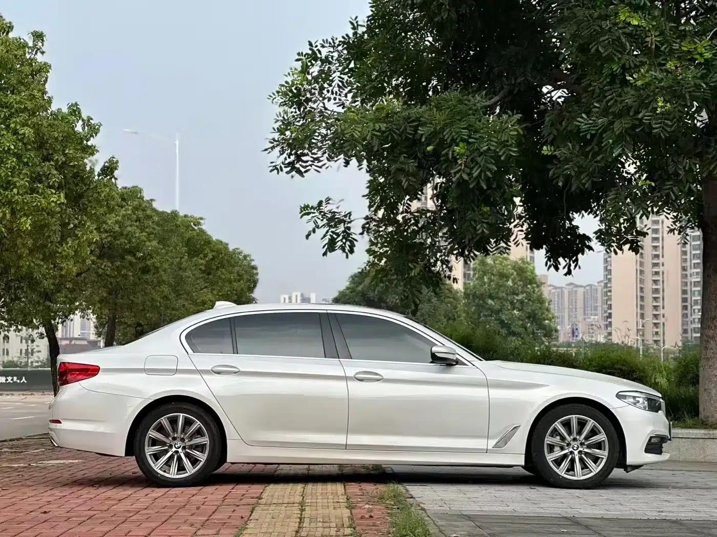 BMW 5 Series 2018 528Li Launch Special Edition — миниатюра 17