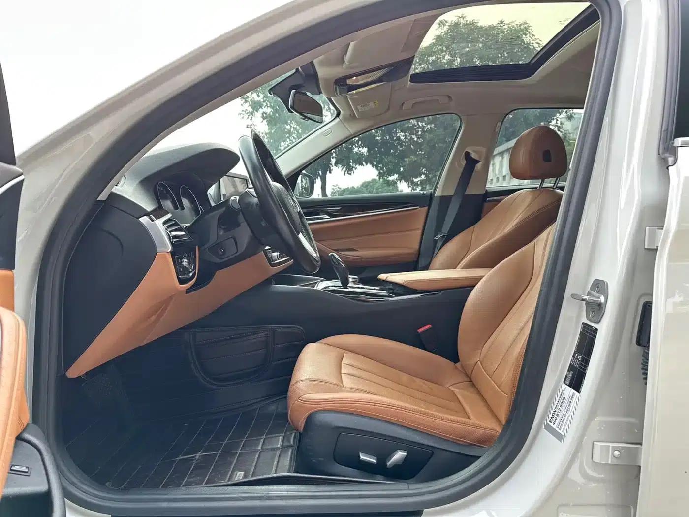 BMW 5 Series 2018 528Li Launch Special Edition — миниатюра 4
