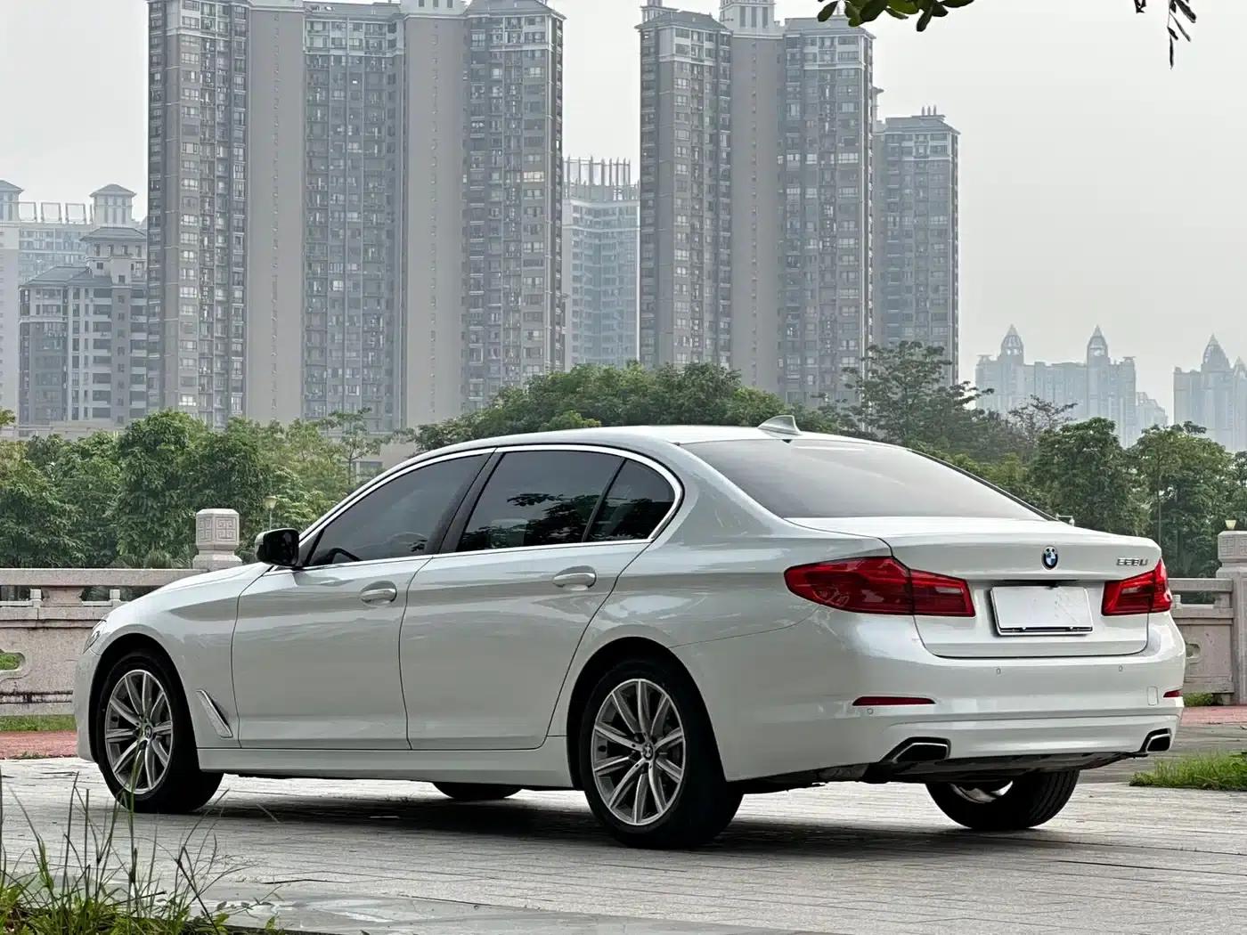 BMW 5 Series 2018 528Li Launch Special Edition — миниатюра 6