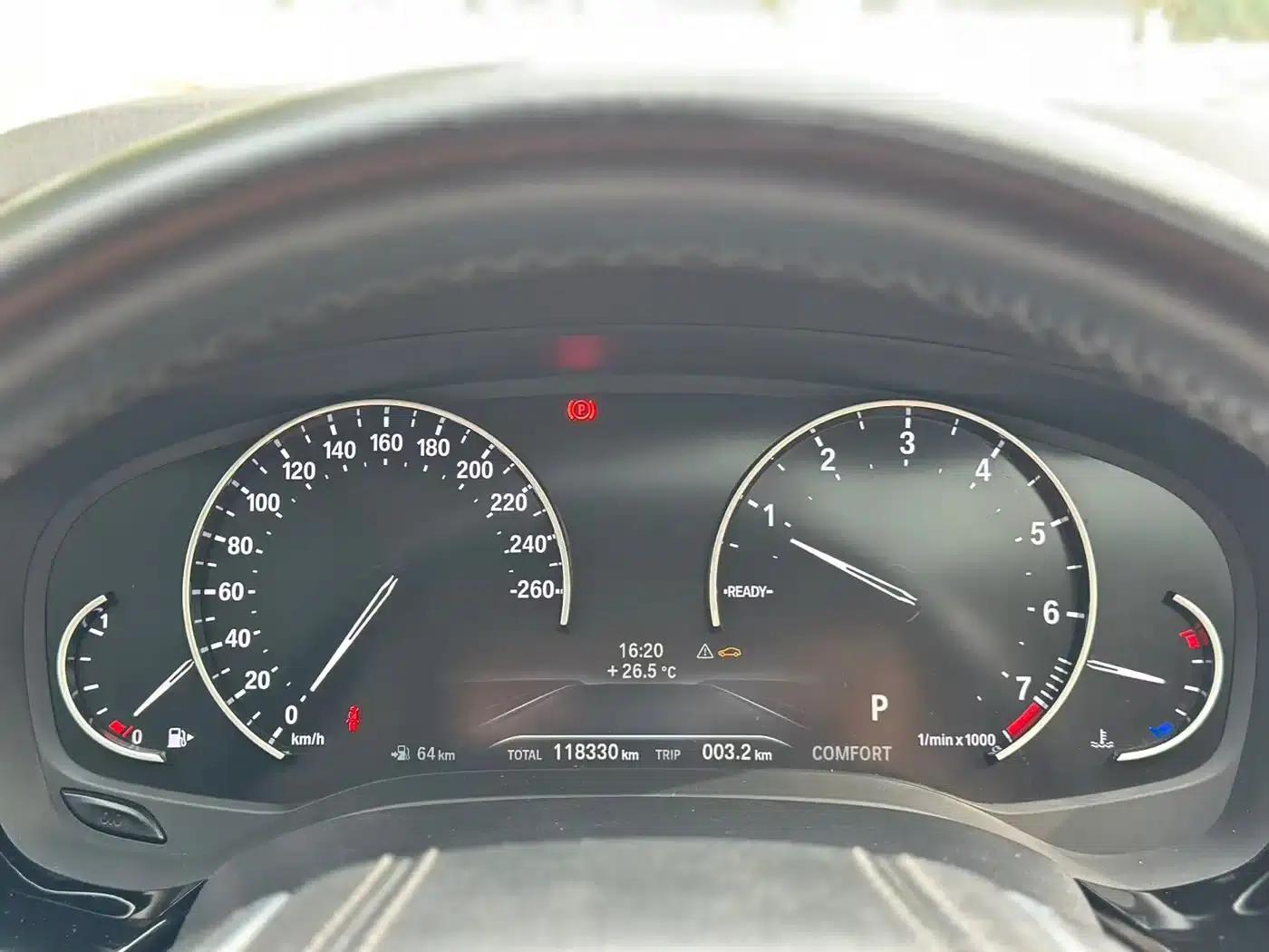 BMW 5 Series 2018 528Li Launch Special Edition — миниатюра 10