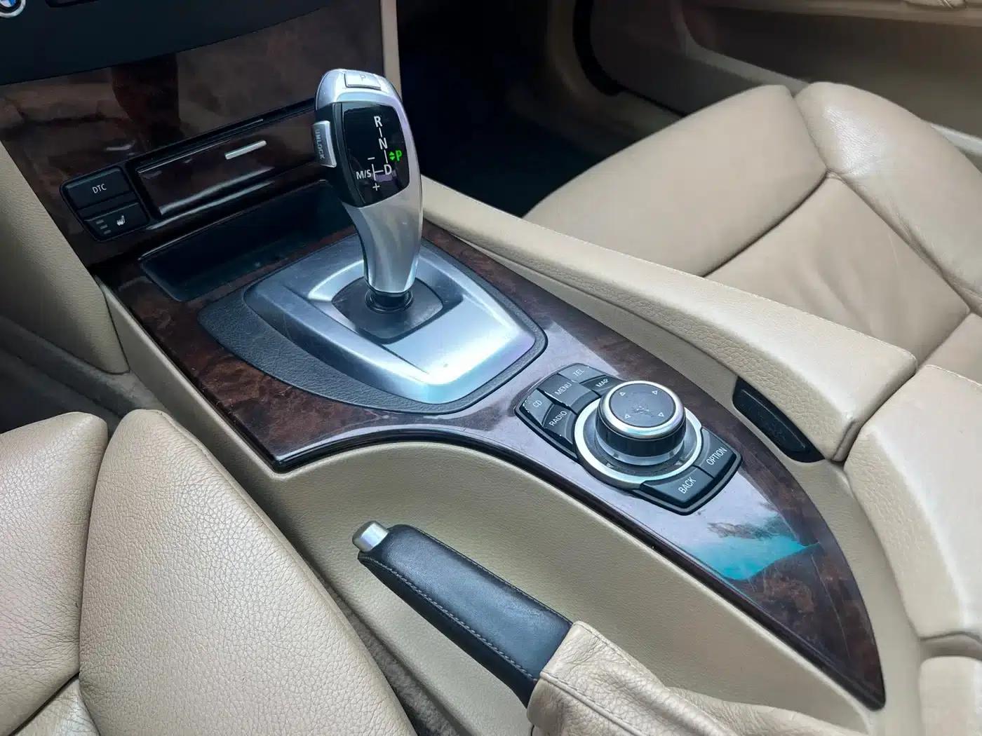 BMW 5 Series 2009 530Li Luxury — миниатюра 12