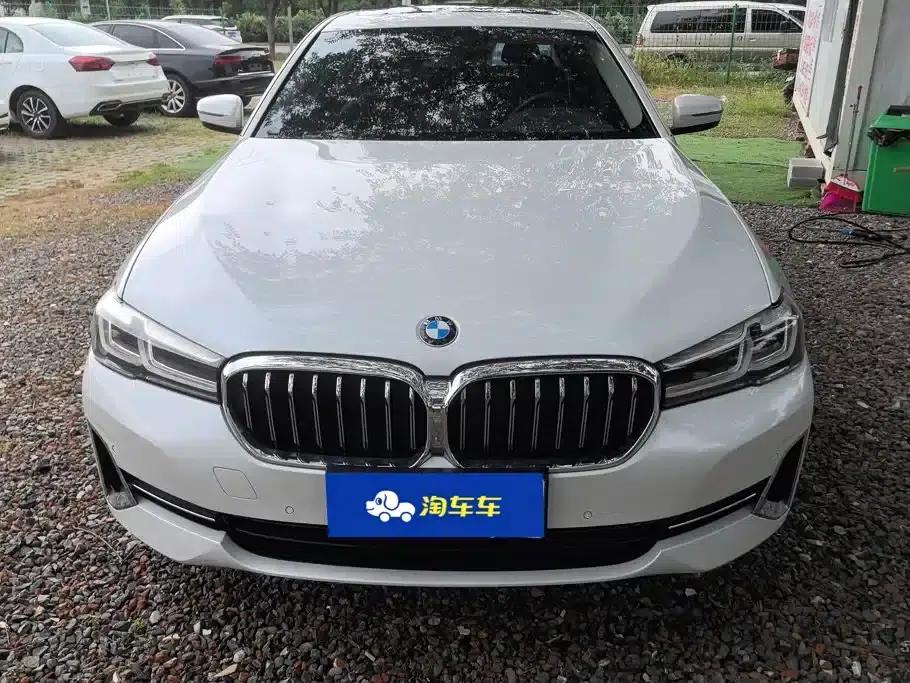 2022 BMW 5 Series 525Li Luxury Package — миниатюра 2