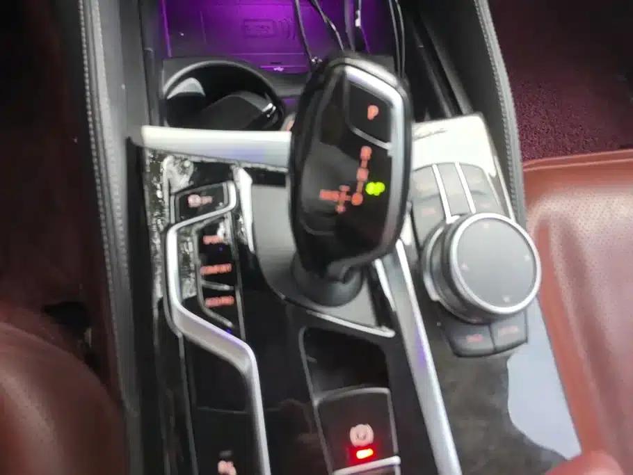 2022 BMW 5 Series 525Li Luxury Package — миниатюра 15