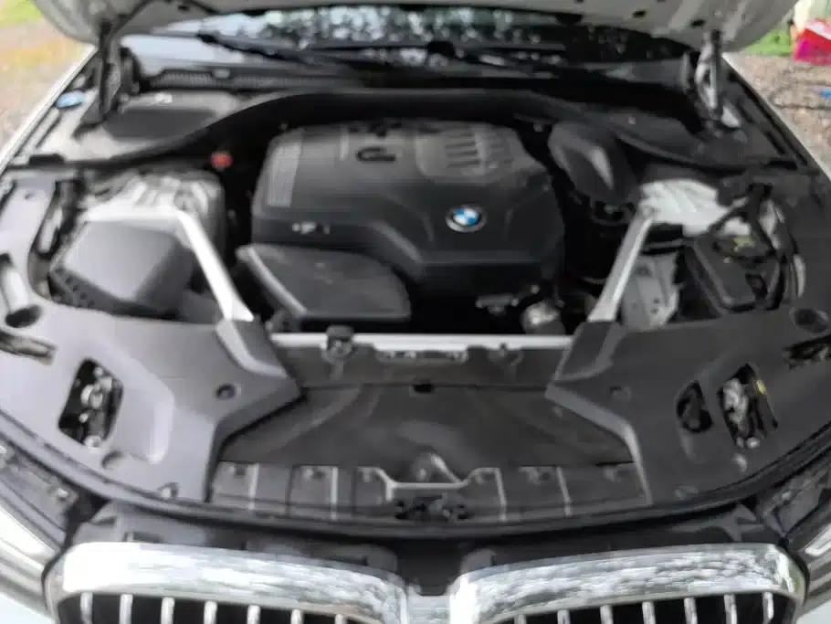 2022 BMW 5 Series 525Li Luxury Package — миниатюра 10