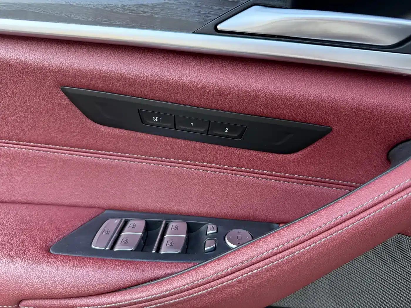 2021 BMW 5 Series 530Li Leading Edition M Sport Package — миниатюра 12