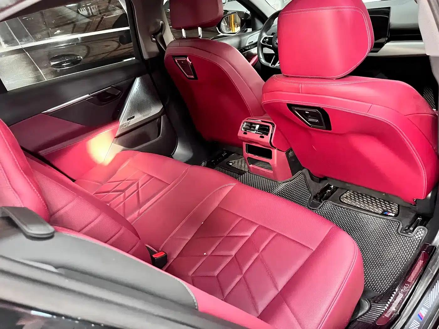 2024 BMW 5 Series 525Li M Sport Package — миниатюра 11