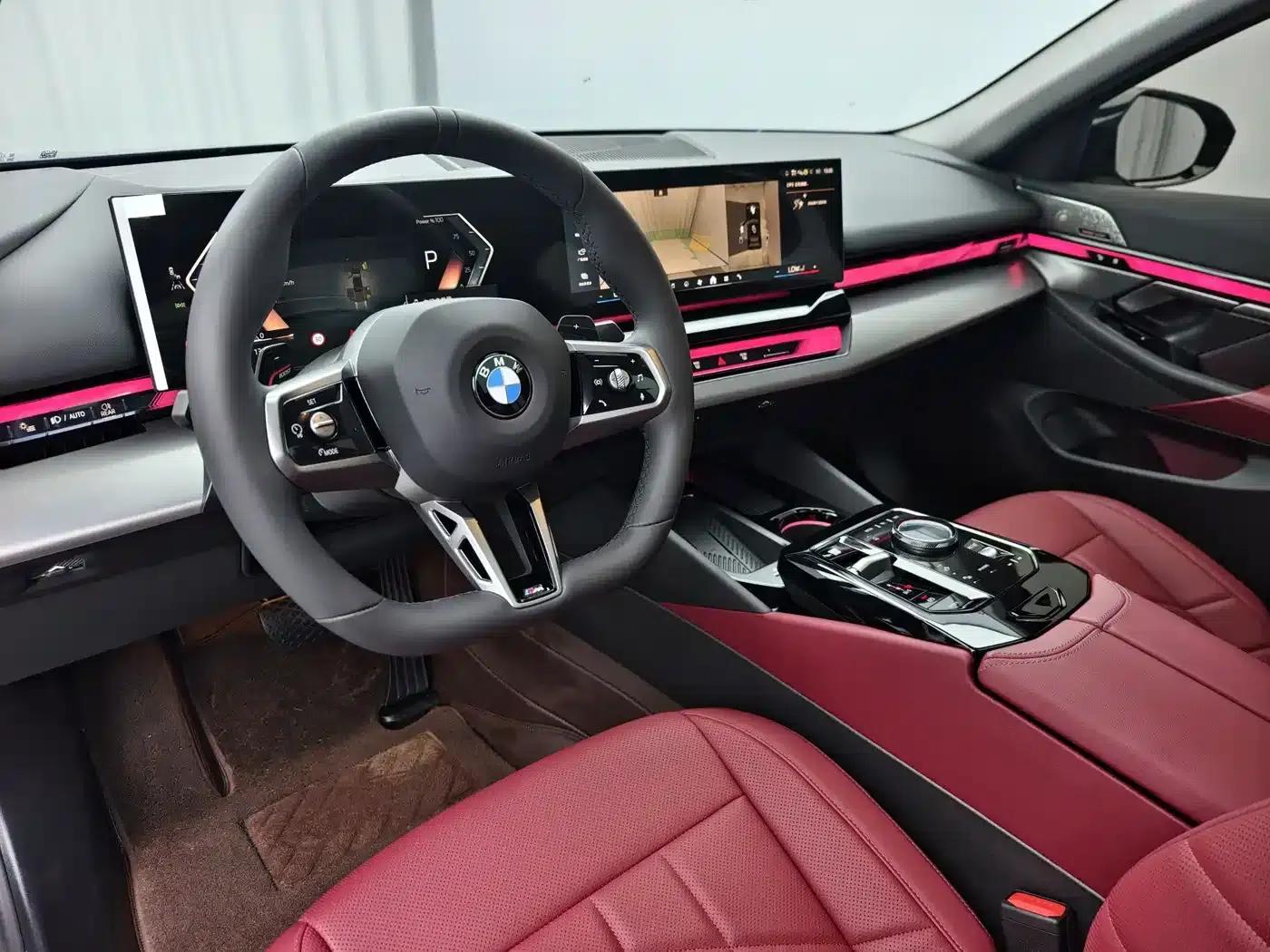 2025 BMW 5 Series 530Li Leading Edition M Sport Package — миниатюра 7