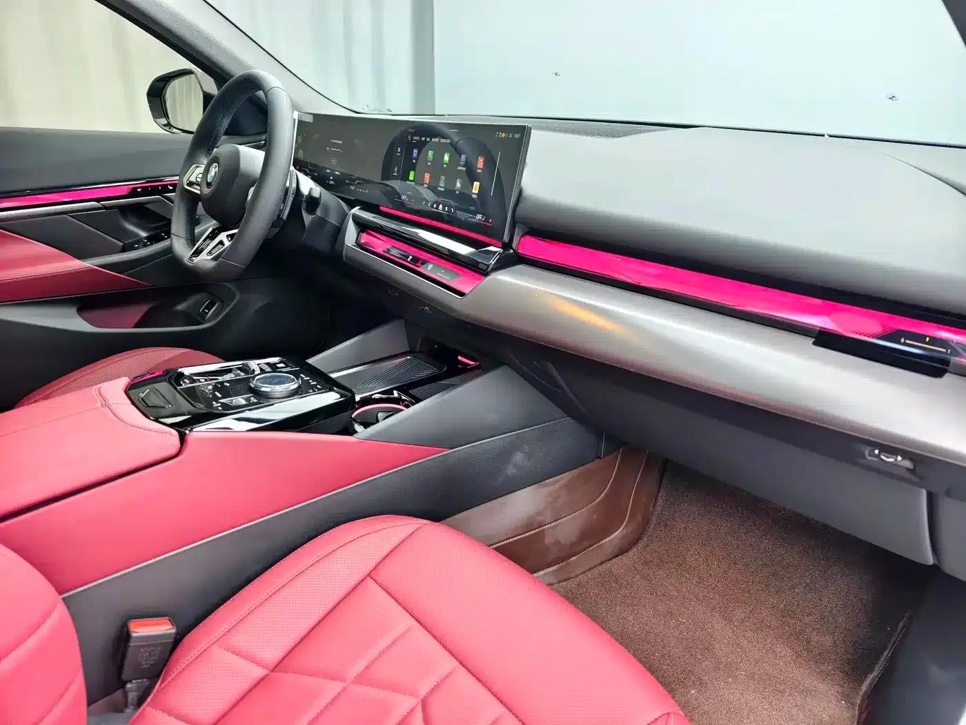 2025 BMW 5 Series 530Li Leading Edition M Sport Package — миниатюра 10