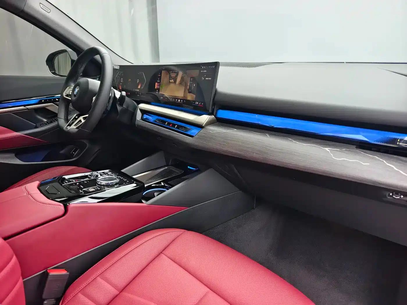 2024 BMW 5 Series 530Li Luxury M Sport Package — миниатюра 18