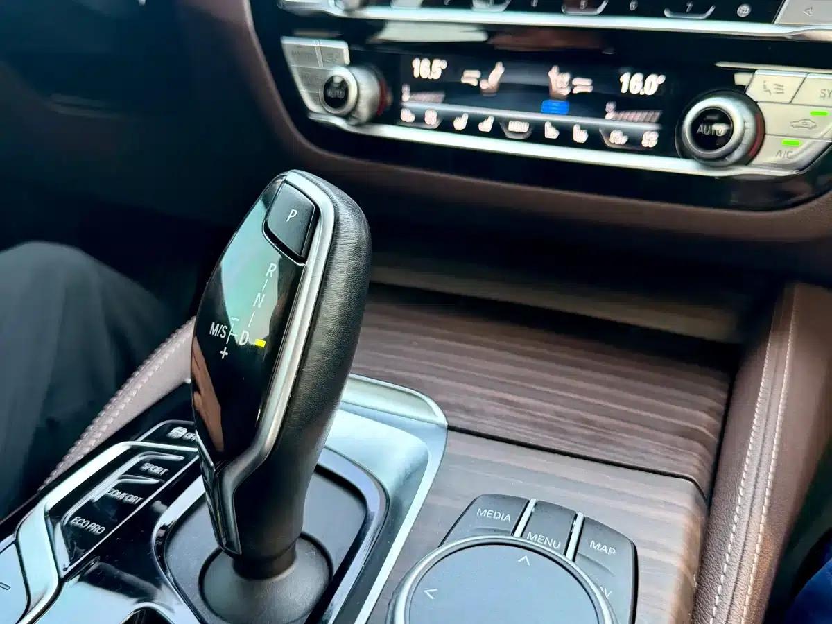 BMW 5 Series 2021 530Li Luxury Package — миниатюра 16