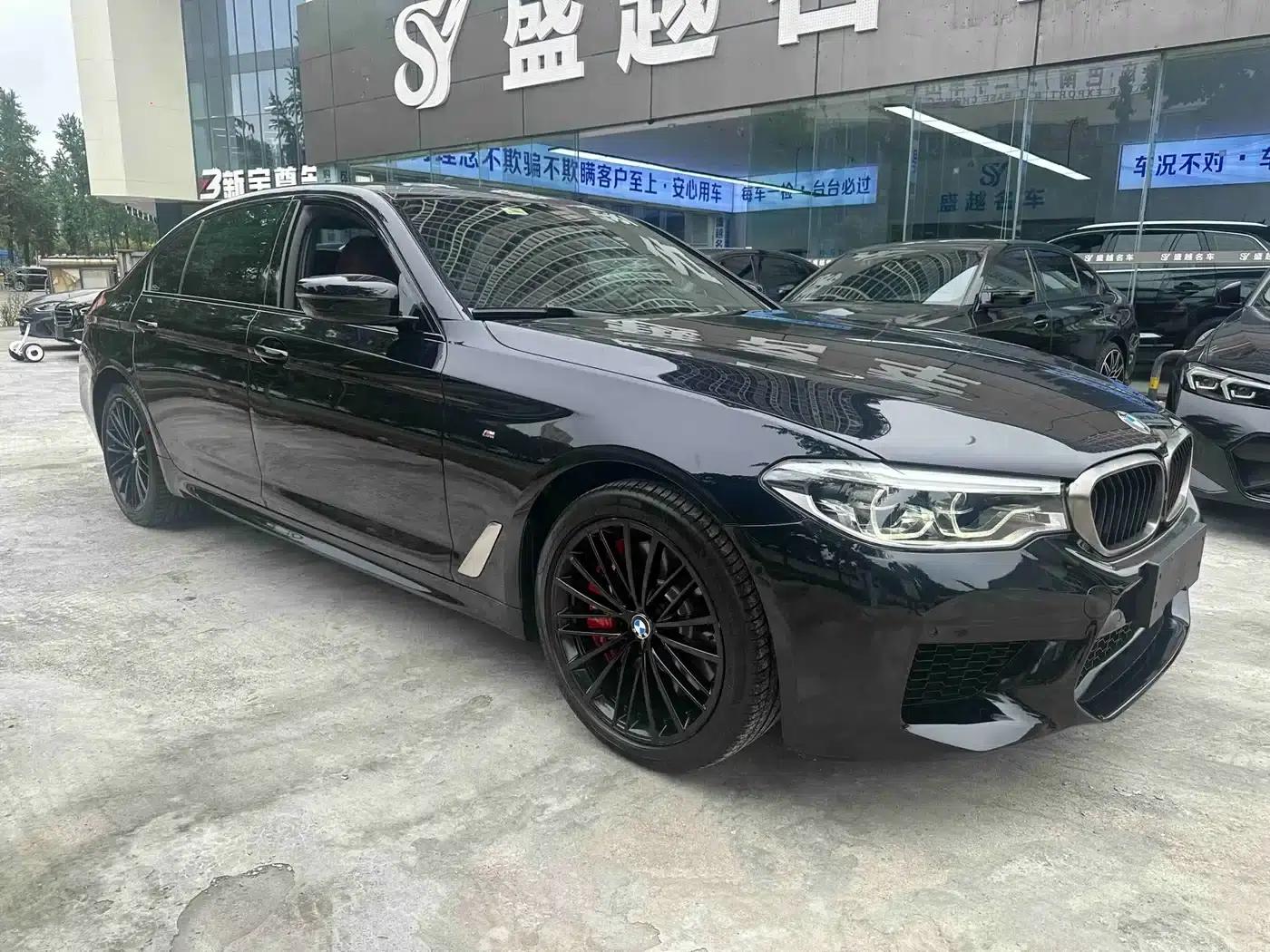 2019 BMW 5 Series 530Li Luxury M Sport Package — миниатюра 3